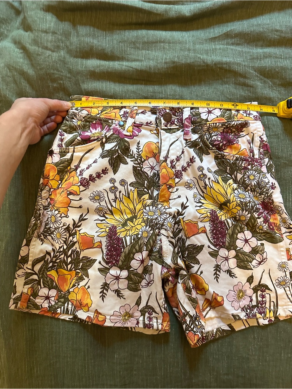 Wrangler Cream Floral Cotton Shorts with Yellow & Orange Blooms - Picture 6 of 11